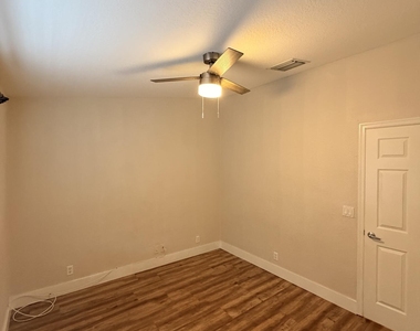 1851 Ne 5th Street - Photo Thumbnail 15