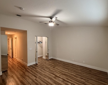 1851 Ne 5th Street - Photo Thumbnail 10