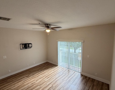 1851 Ne 5th Street - Photo Thumbnail 5