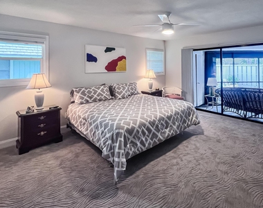 1127 E Seminole Avenue E - Photo Thumbnail 8
