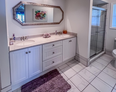 1127 E Seminole Avenue E - Photo Thumbnail 10