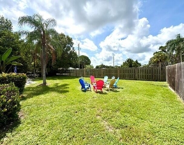 2005 5th Street - Photo Thumbnail 2