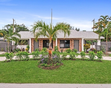 2600 Ne 5th Avenue - Photo Thumbnail 1