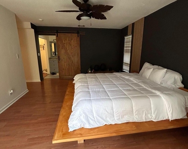1330 Nw 22nd Avenue - Photo Thumbnail 16