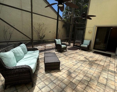 1330 Nw 22nd Avenue - Photo Thumbnail 7