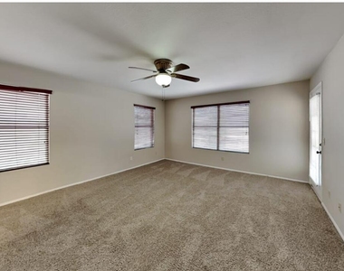 10201 S Hopi Lane - Photo Thumbnail 6