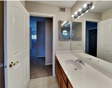 10201 S Hopi Lane - Photo Thumbnail 13