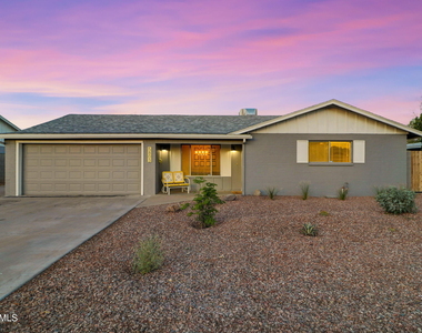 5803 S Kenwood Lane - Photo Thumbnail 12