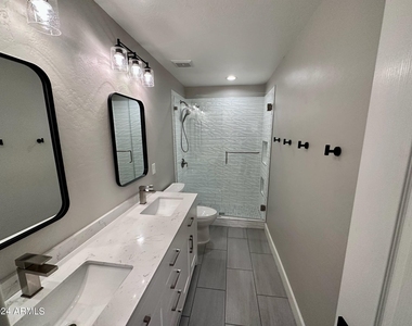 5228 E Bluefield Avenue - Photo Thumbnail 31