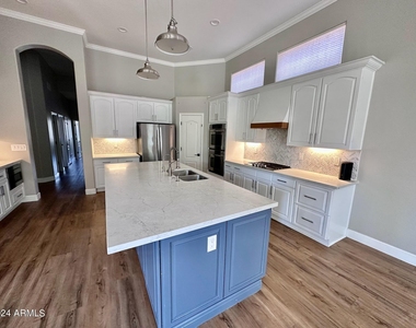 5228 E Bluefield Avenue - Photo Thumbnail 16