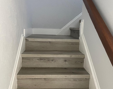 5956 Nw 21st Street - Photo Thumbnail 6