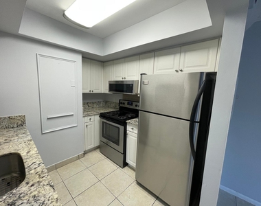 5956 Nw 21st Street - Photo Thumbnail 2