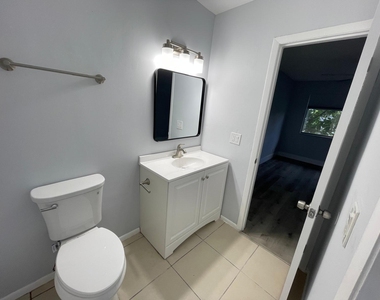 5956 Nw 21st Street - Photo Thumbnail 7