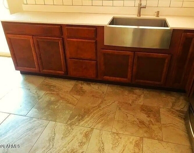 6565 N 19th Avenue - Photo Thumbnail 6