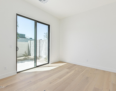 1625 E Lamar Road - Photo Thumbnail 19