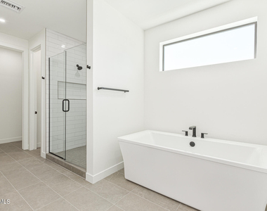 1625 E Lamar Road - Photo Thumbnail 22