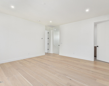 1625 E Lamar Road - Photo Thumbnail 17