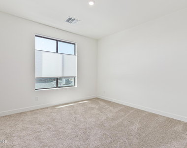 1625 E Lamar Road - Photo Thumbnail 18