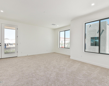 1625 E Lamar Road - Photo Thumbnail 7