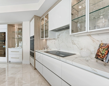 300 Se 5th Avenue - Photo Thumbnail 8
