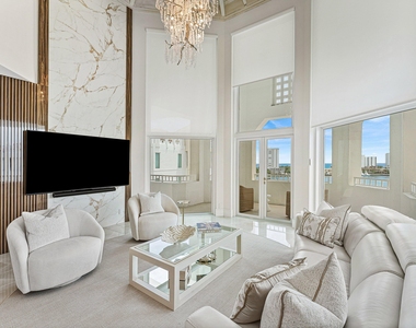 300 Se 5th Avenue - Photo Thumbnail 1