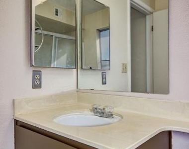 1829 W Onza Avenue - Photo Thumbnail 7