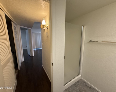 1905 E University Drive - Photo Thumbnail 14