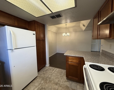 1905 E University Drive - Photo Thumbnail 10
