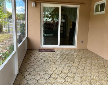 845 Nw 10th Avenue - Photo Thumbnail 21