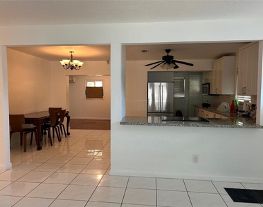 845 Nw 10th Avenue - Photo Thumbnail 9