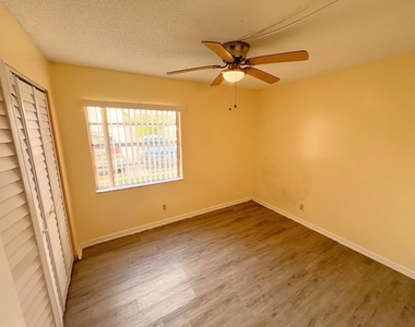 843 Twin Lakes Drive - Photo Thumbnail 16