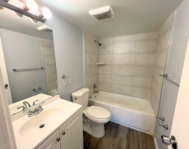 843 Twin Lakes Drive - Photo Thumbnail 7