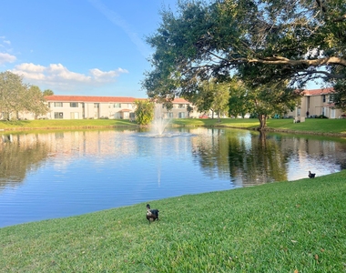 843 Twin Lakes Drive - Photo Thumbnail 12