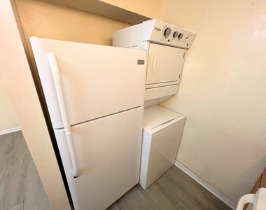843 Twin Lakes Drive - Photo Thumbnail 15