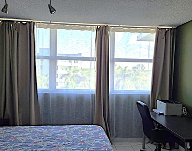 16546 Ne 26 Avenue - Photo Thumbnail 9