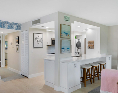 269 Ne Edgewater Drive - Photo Thumbnail 9