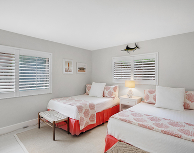 269 Ne Edgewater Drive - Photo Thumbnail 13