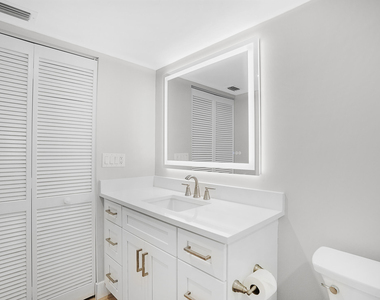 269 Ne Edgewater Drive - Photo Thumbnail 12