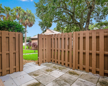 269 Ne Edgewater Drive - Photo Thumbnail 15