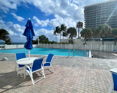 4250 Galt Ocean Drive - Photo Thumbnail 9