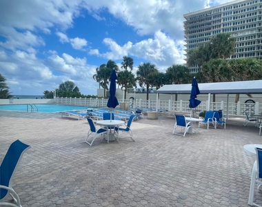 4250 Galt Ocean Drive - Photo Thumbnail 12