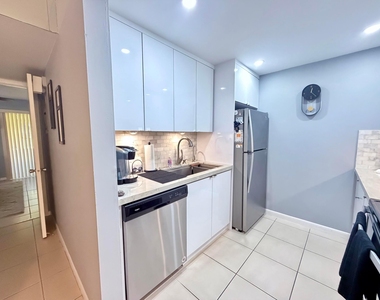 150 Sw 134th Way - Photo Thumbnail 1