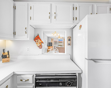 26 Pine Arbor Lane - Photo Thumbnail 10