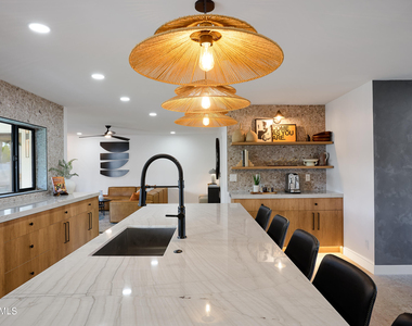 6242 E Redfield Road - Photo Thumbnail 20