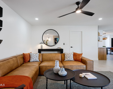 6242 E Redfield Road - Photo Thumbnail 15