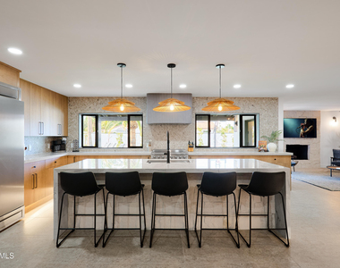 6242 E Redfield Road - Photo Thumbnail 21