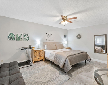 836 Nw 29th Avenue - Photo Thumbnail 3