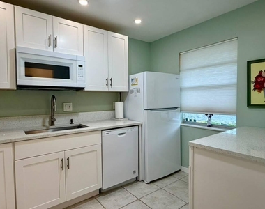 311 Golden River Drive - Photo Thumbnail 9