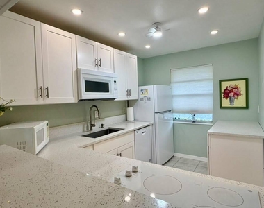 311 Golden River Drive - Photo Thumbnail 12