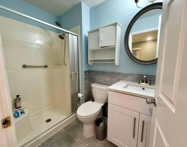 311 Golden River Drive - Photo Thumbnail 8